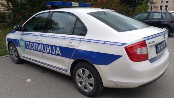 ПРОНАЂЕНА ЖЕНА (60) ИЗ НОВОГ ПАЗАРА: Породица узнемирено тражила данима, а онда се јавила хитној помоћи ПРОНАЂЕНА ЖЕНА (60) ИЗ НОВОГ ПАЗАРА: Породица узнемирено тражила данима, а онда се јавила хитној помоћи