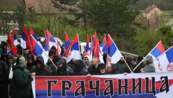 ОДНАРОЂЕНИ ДЕЛОВИ ПОЛИЦИЈЕ ПОД ПУНОМ ПРАТЊОМ ИСПРАЋАЈУ ЛАЖНЕ БИЦИКЛИСТЕ У СТРАЗБУР, ДОК ЈУНАЦИ СА КОСОВА И МЕТОХИЈЕ КОРАЧАЈУ БЕЗ ЗАШТИТЕ И ОДНАРОЂЕНИ ДЕЛОВИ ПОЛИЦИЈЕ ПОД ПУНОМ ПРАТЊОМ ИСПРАЋАЈУ ЛАЖНЕ БИЦИКЛИСТЕ У СТРАЗБУР, ДОК ЈУНАЦИ СА КОСОВА И МЕТОХИЈЕ КОРАЧАЈУ БЕЗ ЗАШТИТЕ И