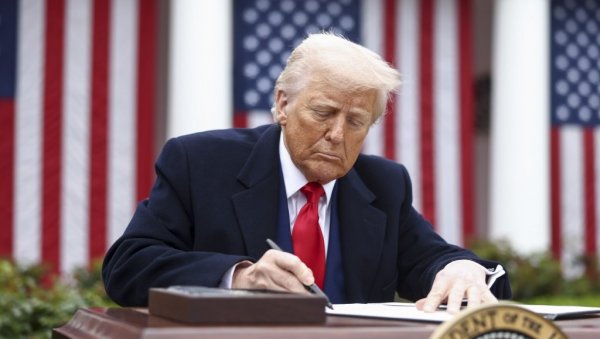 ОТКРИВЕНА ТРАМПОВА ТАЈНА ФОРМУЛА: Да ли је овако увео царине Србији од 37 посто - за све крива претрага на Гуглу? ОТКРИВЕНА ТРАМПОВА ТАЈНА ФОРМУЛА: Да ли је овако увео царине Србији од 37 посто - за све крива претрага на Гуглу?