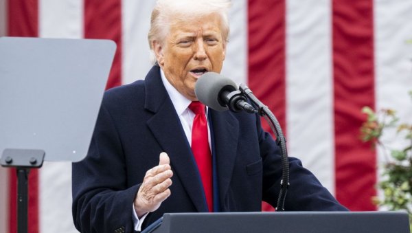 ЗОВУ МЕ ИЗ ЦЕЛОГ СВЕТА И МОЛЕ ЗА ДОГОВОР Трамп ликује над својим планом - Знам шта радим када уводим царине... ЗОВУ МЕ ИЗ ЦЕЛОГ СВЕТА И МОЛЕ ЗА ДОГОВОР Трамп ликује над својим планом - Знам шта радим када уводим царине...