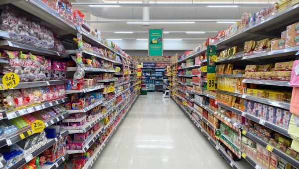 МЕЊАЈУ СЕ ПРАВИЛА У ПРОДАВНИЦАМА: Ево какве промене их чекају МЕЊАЈУ СЕ ПРАВИЛА У ПРОДАВНИЦАМА: Ево какве промене их чекају