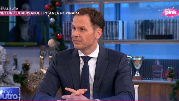 МИНИСТАР МАЛИ О ПОВЕЋАЊУ МИНИМАЛНЕ ЗАРАДЕ: У децембру ћемо имати просечну зараду већу од 1.000 евра МИНИСТАР МАЛИ О ПОВЕЋАЊУ МИНИМАЛНЕ ЗАРАДЕ: У децембру ћемо имати просечну зараду већу од 1.000 евра