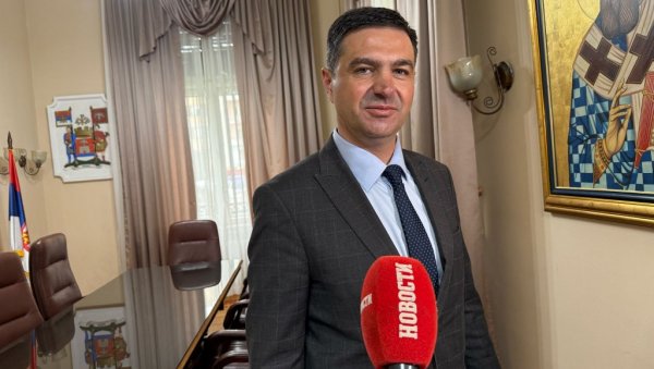 ОБРАЋАЊЕ ДРАГОСЛАВА ПАВЛОВИЋА: Важно да људима вратимо веру да је Ниш миран, слободарски град (ВИДЕО) ОБРАЋАЊЕ ДРАГОСЛАВА ПАВЛОВИЋА: Важно да људима вратимо веру да је Ниш миран, слободарски град (ВИДЕО)