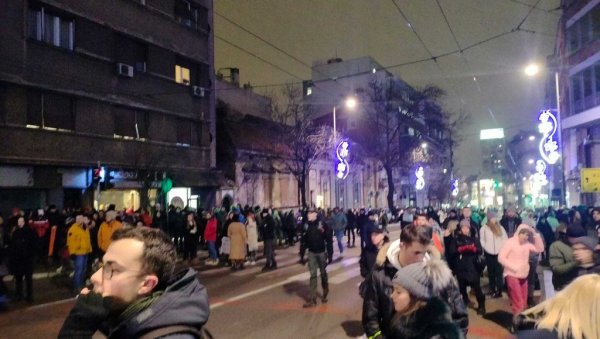 Право лице зборова – политичко деловање Право лице зборова – политичко деловање