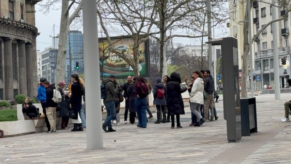 ВУЧИЋ О БЛОКАДЕРИМА: Србија је брутално нападнута, али пензије и минималац ће да расту ВУЧИЋ О БЛОКАДЕРИМА: Србија је брутално нападнута, али пензије и минималац ће да расту