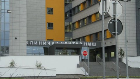 ЖЕНА ОТРОВАНА АМОНИЈАКОМ У ТЕШКОМ СТАЊУ: Лекари јој се боре за живот ЖЕНА ОТРОВАНА АМОНИЈАКОМ У ТЕШКОМ СТАЊУ: Лекари јој се боре за живот