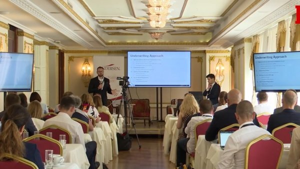 АНДЕРСЕН ГЛОБАЛ ЦЕЕ СУБРЕГИОНАЛНИ САСТАНАК: Финансијски и правни експерти из 15 земаља окупљени у Београду АНДЕРСЕН ГЛОБАЛ ЦЕЕ СУБРЕГИОНАЛНИ САСТАНАК: Финансијски и правни експерти из 15 земаља окупљени у Београду
