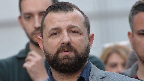 БОЈКОТУЈЕ СКУПШТИНУ, АЛИ НЕ И ПУТОВАЊА: Владимир Ђорђевић редовно путује као члан скупштинске делегације БОЈКОТУЈЕ СКУПШТИНУ, АЛИ НЕ И ПУТОВАЊА: Владимир Ђорђевић редовно путује као члан скупштинске делегације