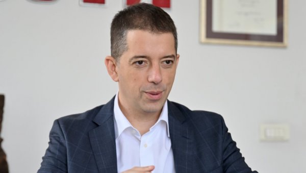 ЂУРИЋ: Наводи Стефановића још један покушај криминализације Вучића без икаких доказа ЂУРИЋ: Наводи Стефановића још један покушај криминализације Вучића без икаких доказа