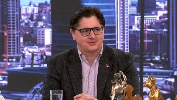 МРДИЋ: Пет пута сам мењао текст измена Закона о јединственом бирачком списку да бих га прилагодио предлогу Црте МРДИЋ: Пет пута сам мењао текст измена Закона о јединственом бирачком списку да бих га прилагодио предлогу Црте