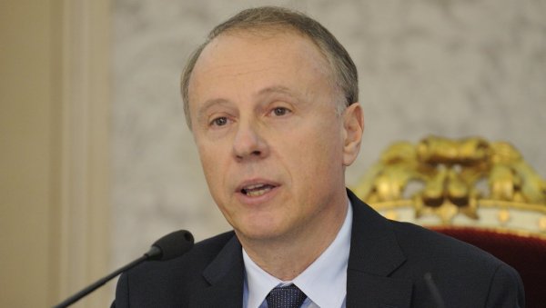 НАЈБОЉИ НАМ ОДЛАЗЕ: Блокаде изазвале највећи егзодус српских студената у иностранство