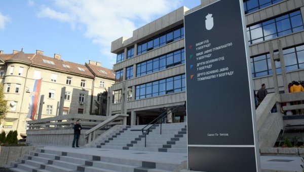 ОГЛАСИЛО СЕ ВЈТ: Ухапшено шест лица, настављамо рад на разотркривању покушаја насилног рушења уставног поретка ОГЛАСИЛО СЕ ВЈТ: Ухапшено шест лица, настављамо рад на разотркривању покушаја насилног рушења уставног поретка