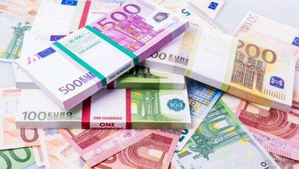 ПЛАТА 2.000 €, А НА ПЛАЖИ СТЕ: Човек открио зашто многи неће овај посао да раде, иако има одличне услове ПЛАТА 2.000 €, А НА ПЛАЖИ СТЕ: Човек открио зашто многи неће овај посао да раде, иако има одличне услове