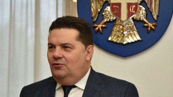 СТЕВАНДИЋ ПОСЛАО МОЋНУ ПОРУКУ: Какав то човек хоће на Видовдан да пуца на своју полицију и руши своје тргове? (ВИДЕО)ВИДО СТЕВАНДИЋ ПОСЛАО МОЋНУ ПОРУКУ: Какав то човек хоће на Видовдан да пуца на своју полицију и руши своје тргове? (ВИДЕО)ВИДО