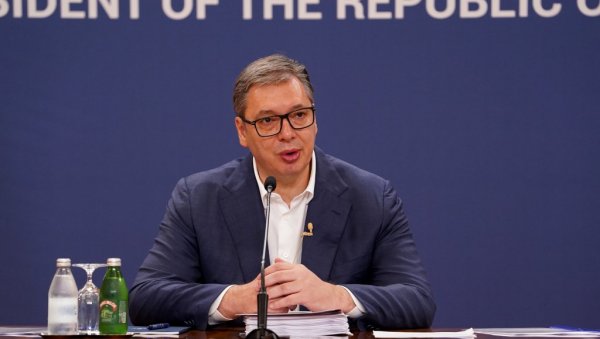 ТАЧНО У 13 ЧАСОВА: Председник Србије Вучић обратиће се јавности из Абу Дабија ТАЧНО У 13 ЧАСОВА: Председник Србије Вучић обратиће се јавности из Абу Дабија