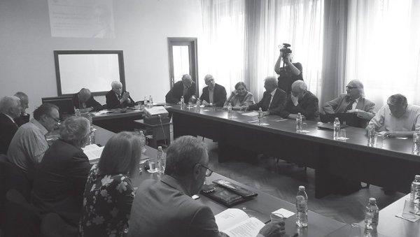 ВЕЧИТИ БОРАЦ ЗА СЛОБОДУ, А ПРОТИВ КУЛТА ТИТА И ПАРТИЈЕ: Поводом стогодишњице рођења академика Љубомира Тадића