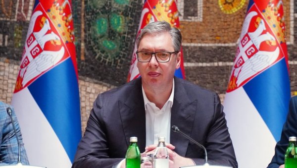 ВУЧИЋ О СНИМЦИМА ТЕРОРИСТА И ПЛАНУ ЗА ДРЖАВНИ УДАР: Србија ће бити стабилна, мирна и људи не треба да се секирају ВУЧИЋ О СНИМЦИМА ТЕРОРИСТА И ПЛАНУ ЗА ДРЖАВНИ УДАР: Србија ће бити стабилна, мирна и људи не треба да се секирају