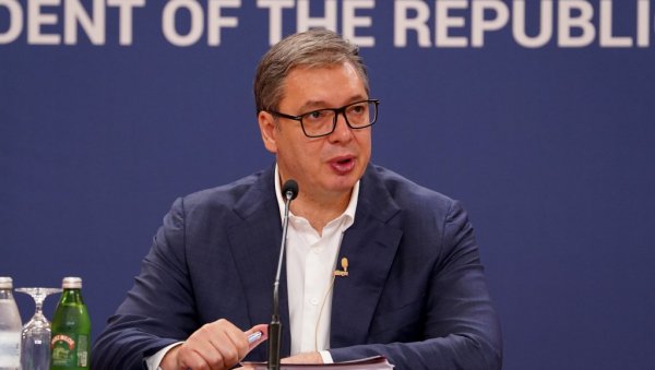 ВУЧИЋ СУТРА НА СВЕЧАНОЈ ЦЕРЕМОНИЈИ: Уручује одликовања заслужним појединцима поводом Видовдана ВУЧИЋ СУТРА НА СВЕЧАНОЈ ЦЕРЕМОНИЈИ: Уручује одликовања заслужним појединцима поводом Видовдана