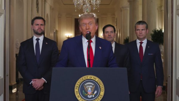 ЧЕСТИТАМО, ДОЗВОЉАВАМО ВАМ ДА КУПУЈЕТЕ У САД И ПЛАТИЋЕТЕ ЦАРИНУ: Трамп најавио крај трговинске паузе ЧЕСТИТАМО, ДОЗВОЉАВАМО ВАМ ДА КУПУЈЕТЕ У САД И ПЛАТИЋЕТЕ ЦАРИНУ: Трамп најавио крај трговинске паузе
