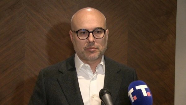 ОПЕТ ФАНТАЗМАГОРИЈЕ ЧУВЕНЕ ПРЕЛЕТАЧИЦЕ! Лидер СНС Вучевић реаговао на скандалозну изјаву Тепић: Лакше ће им бити ако схвате да су пукли ОПЕТ ФАНТАЗМАГОРИЈЕ ЧУВЕНЕ ПРЕЛЕТАЧИЦЕ! Лидер СНС Вучевић реаговао на скандалозну изјаву Тепић: Лакше ће им бити ако схвате да су пукли