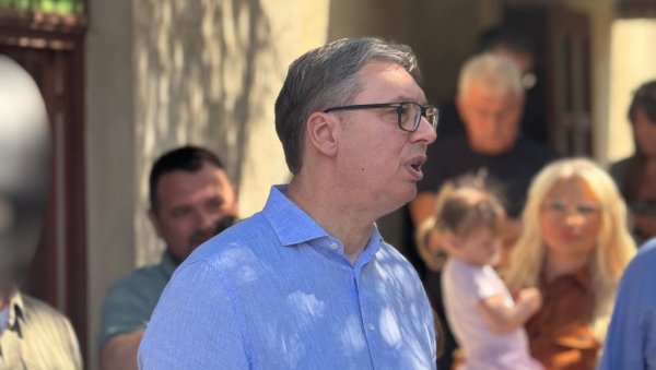 ШОЛАК ТРАЖИ ЗАБРАНУ, А ЊЕГА НА КРАЈУ ЗАБРАНИШЕ НА МЕСТУ ДИРЕКТОРА Вучић: До јуче нас убеђивали да он нема везе са новинарством ШОЛАК ТРАЖИ ЗАБРАНУ, А ЊЕГА НА КРАЈУ ЗАБРАНИШЕ НА МЕСТУ ДИРЕКТОРА Вучић: До јуче нас убеђивали да он нема везе са новинарством