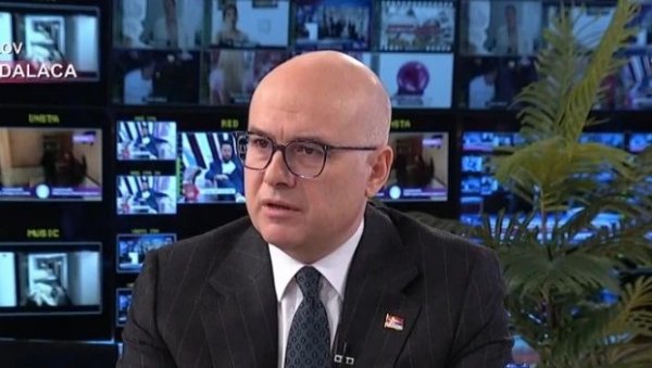 ЗБОГ УМИШЉЕНИХ ПРОЈЕКАТА РЕКТОРА ДЕЦА ИСПАШТАЈУ Вучевић реаговао на вест да се Ђокић није појавио на састанку с премијером ЗБОГ УМИШЉЕНИХ ПРОЈЕКАТА РЕКТОРА ДЕЦА ИСПАШТАЈУ Вучевић реаговао на вест да се Ђокић није појавио на састанку с премијером