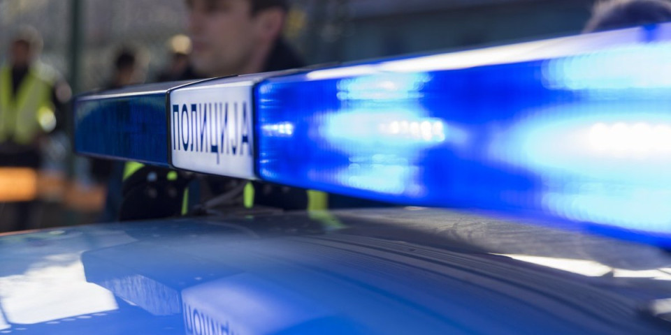 Uhapšeni učesnici neprijavljenog skupa: Napali policijske službenike
