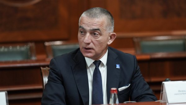 МИНИСТАР ПРАВДЕ ВУЈИЋ: Не могу да се дозволе блокирања судова, то подсећа на дешавања из 1945. МИНИСТАР ПРАВДЕ ВУЈИЋ: Не могу да се дозволе блокирања судова, то подсећа на дешавања из 1945.
