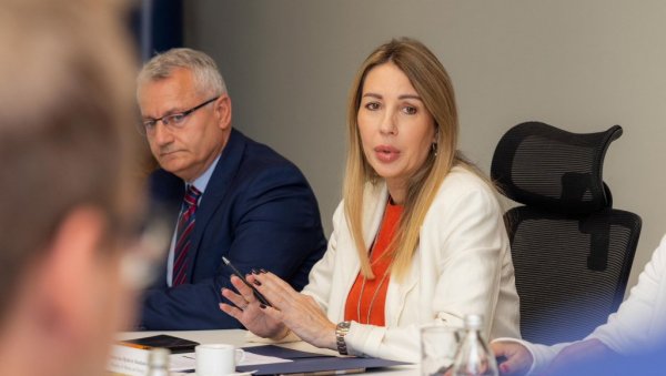 МИНИСТАРКА ЂЕДОВИЋ: Припремамо пројекте за гасне интерконекције са Румунијом и С. Македонијом МИНИСТАРКА ЂЕДОВИЋ: Припремамо пројекте за гасне интерконекције са Румунијом и С. Македонијом