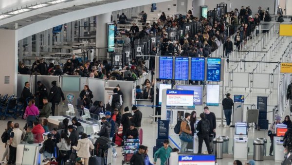 УВОДИ СЕ ТАКСА ЗА УЛАЗАК У ОВУ ЗЕМЉУ: Туристи ће плаћати 250 долара? УВОДИ СЕ ТАКСА ЗА УЛАЗАК У ОВУ ЗЕМЉУ: Туристи ће плаћати 250 долара?