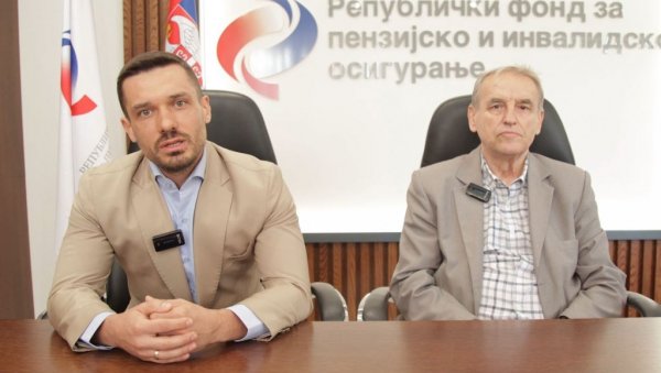 ЗАВРШЕНА ПОДЕЛА ПАКЕТА СОЛИДАРНЕ ПОМОЋИ: Корисницима уручено више од 85.000 истоветних пакета (ВИДЕО) ЗАВРШЕНА ПОДЕЛА ПАКЕТА СОЛИДАРНЕ ПОМОЋИ: Корисницима уручено више од 85.000 истоветних пакета (ВИДЕО)