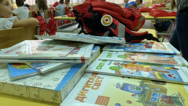 У ТОКУ ПРИЈАВА ЗА БЕСПЛАТНЕ УЏБЕНИКЕ: Рок до 8. априла - ове категорије ученика остварују право