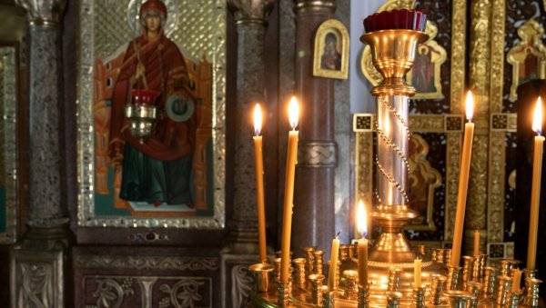 ЗАШТО НИКАКО НЕ ВАЉА ЗАСПАТИ ПРЕ ПОНОЋИ УОЧИ ВАСКРСА? Овај стари обичај има моћно значење за целу годину